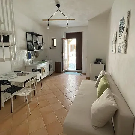 Holiday home La Chiocciola - *